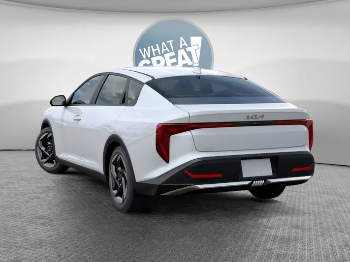 2026 Kia K4 - view 4