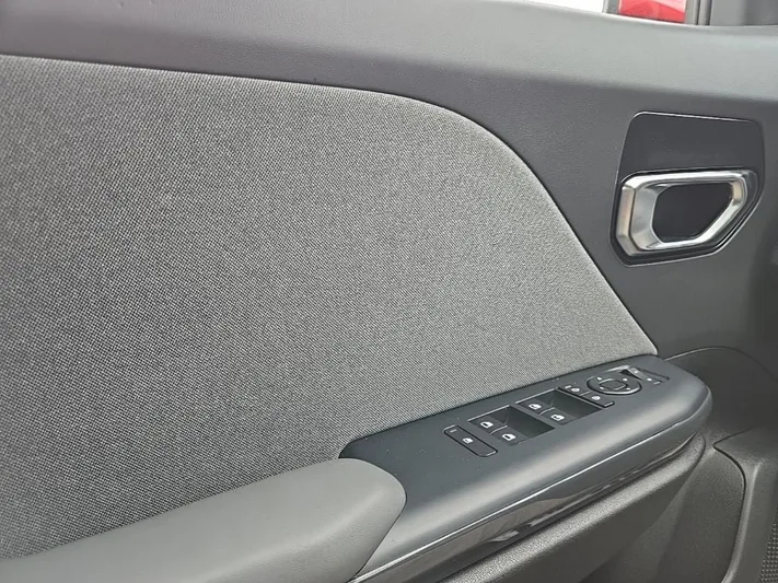 2025 Kia K4 - view 17