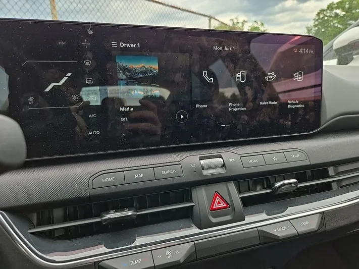2025 Kia K4 - view 19