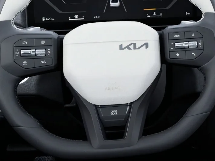 2025 Kia K4 - view 22