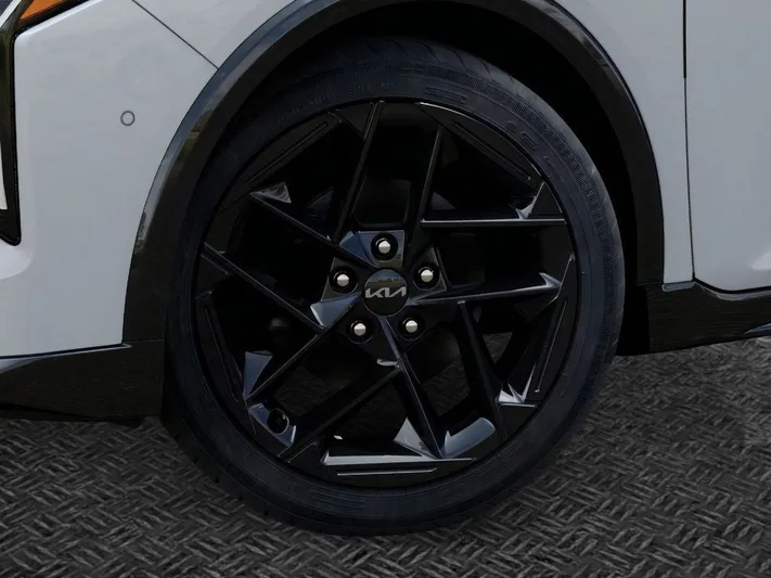 2025 Kia K4 - view 9
