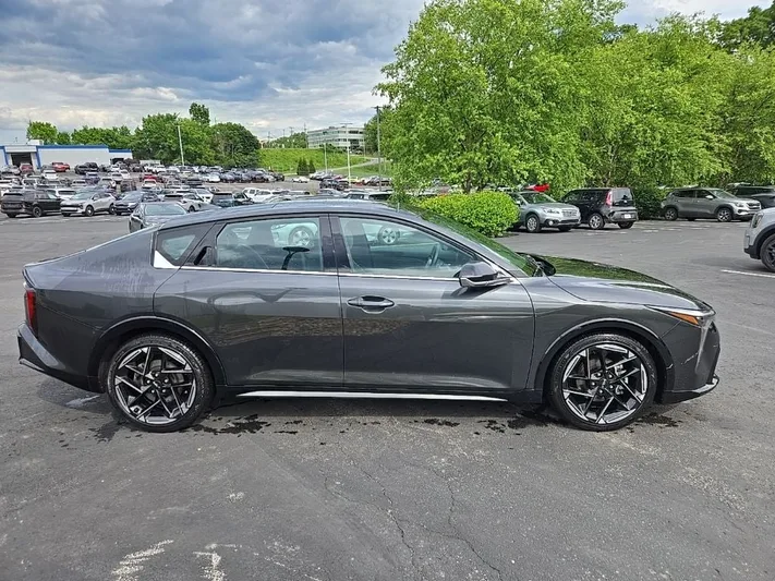 2025 Kia K4 - view 2