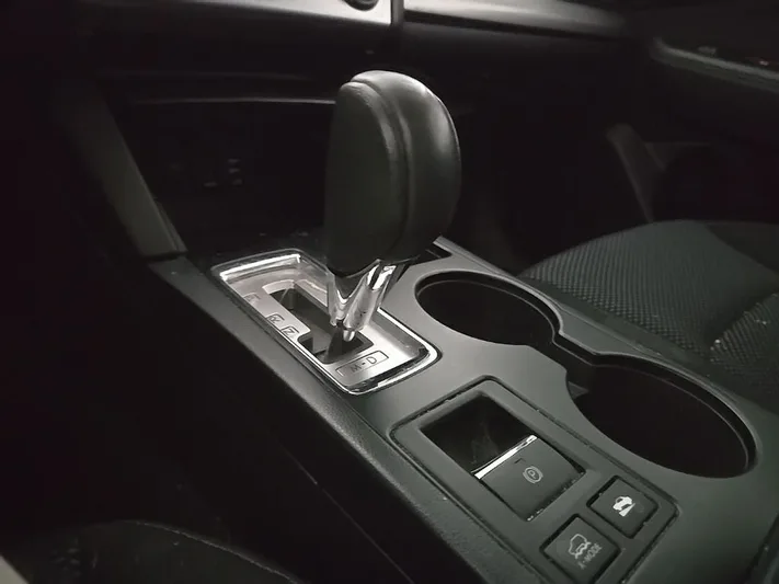 2017 Subaru Outback - view 28