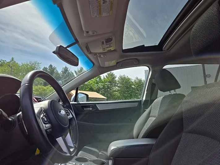 2017 Subaru Outback - view 30