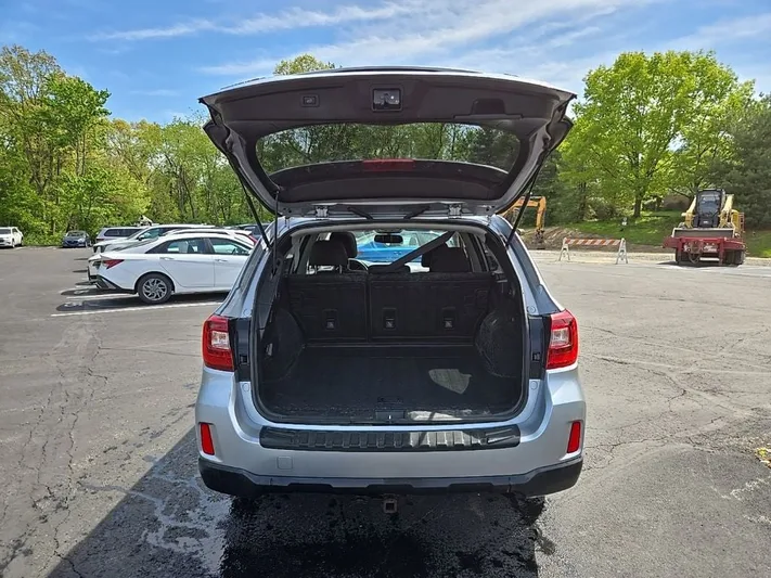 2017 Subaru Outback - view 32