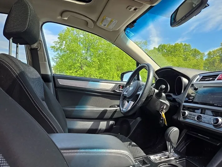 2017 Subaru Outback - view 35