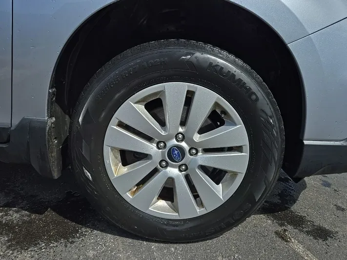 2017 Subaru Outback - view 37