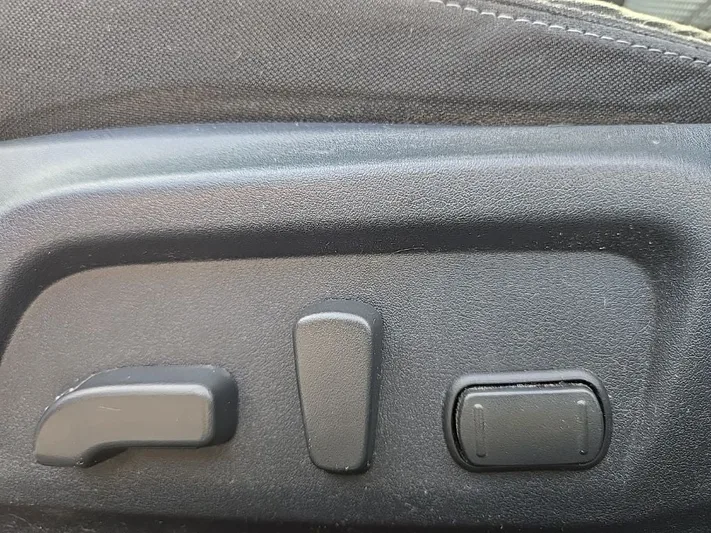2017 Subaru Outback - view 38