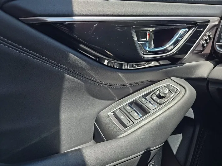 2024 Subaru Outback - view 16