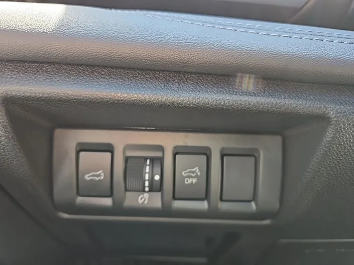 2024 Subaru Outback - view 17