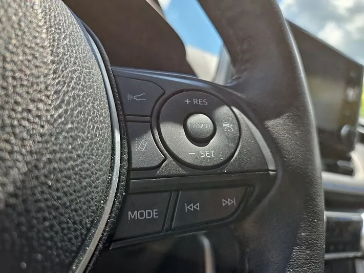 2021 Toyota RAV4 - view 15