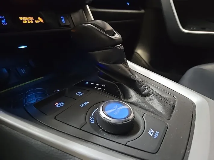 2021 Toyota RAV4 - view 31