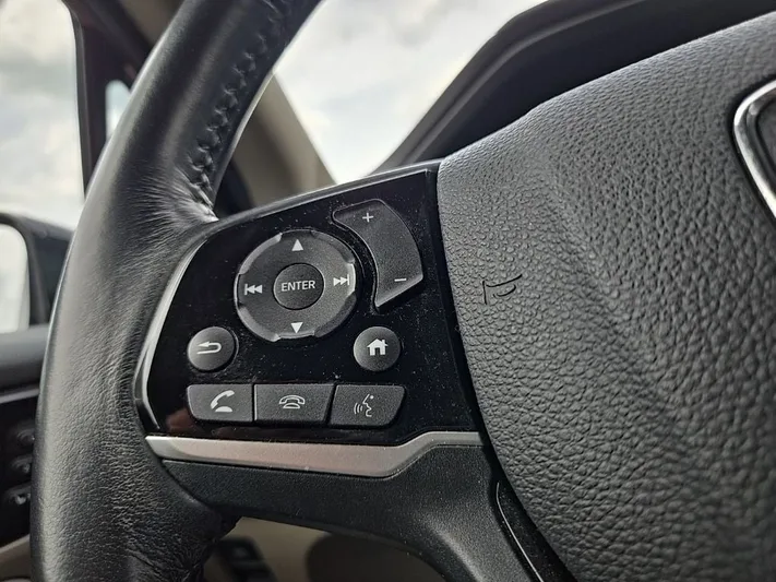 2018 Honda Odyssey - view 16