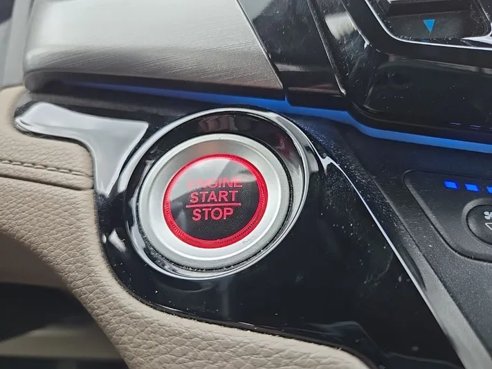 2018 Honda Odyssey - view 22