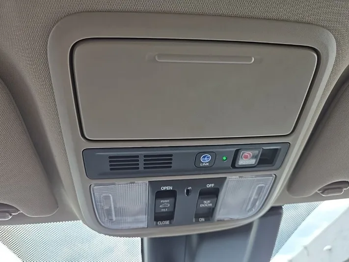 2018 Honda Odyssey - view 29