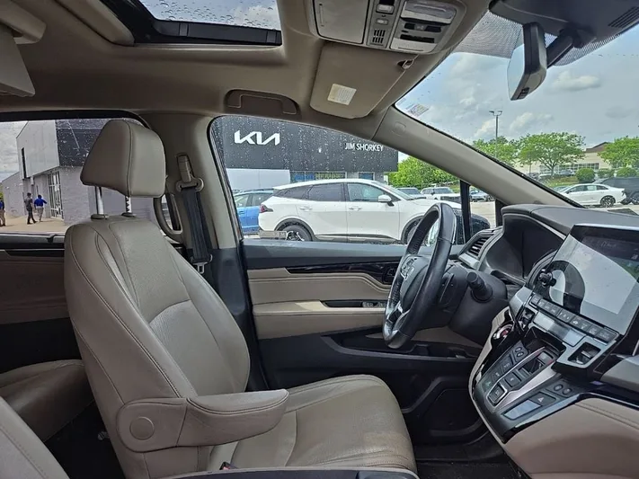 2018 Honda Odyssey - view 41