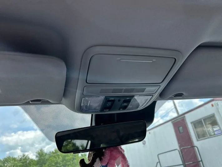 2020 Honda Pilot - view 9