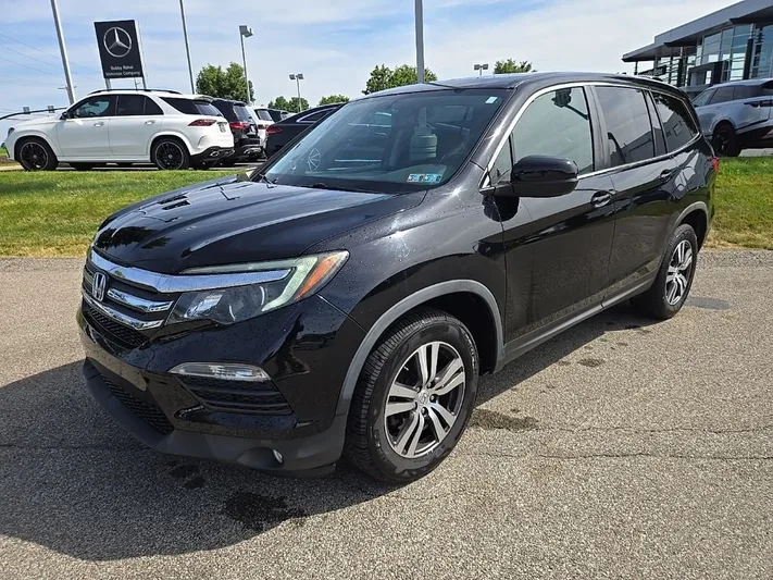2017 Honda Pilot - view 11