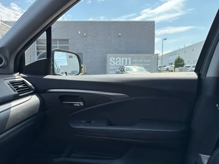 2017 Honda Pilot - view 15