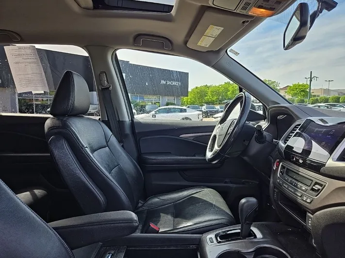 2017 Honda Pilot - view 43