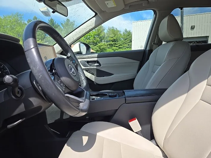 2023 Nissan Rogue - view 28
