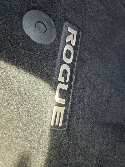 2023 Nissan Rogue - view 33