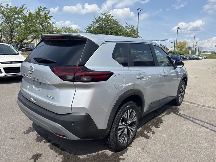 2023 Nissan Rogue - view 4