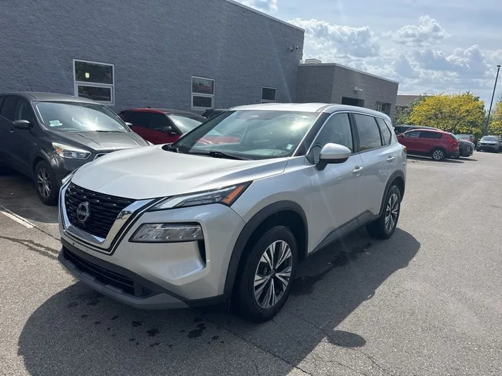 2023 Nissan Rogue - view 8