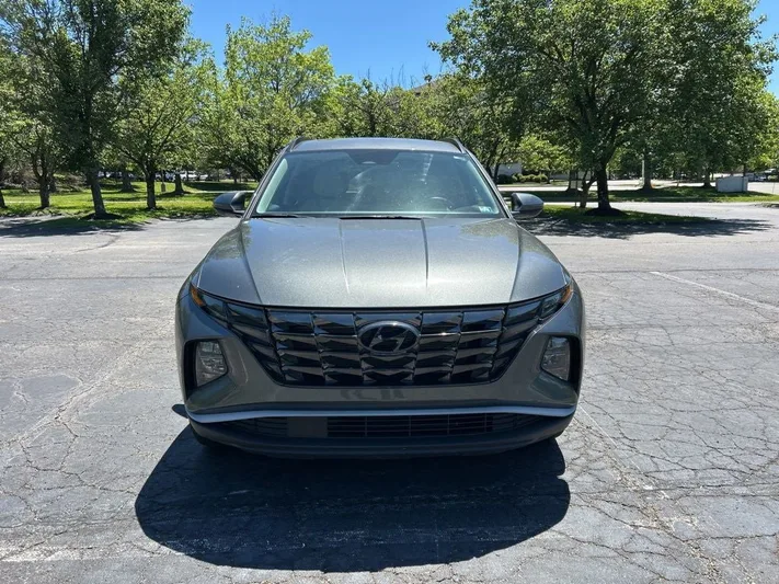 2022 Hyundai Tucson - view 2