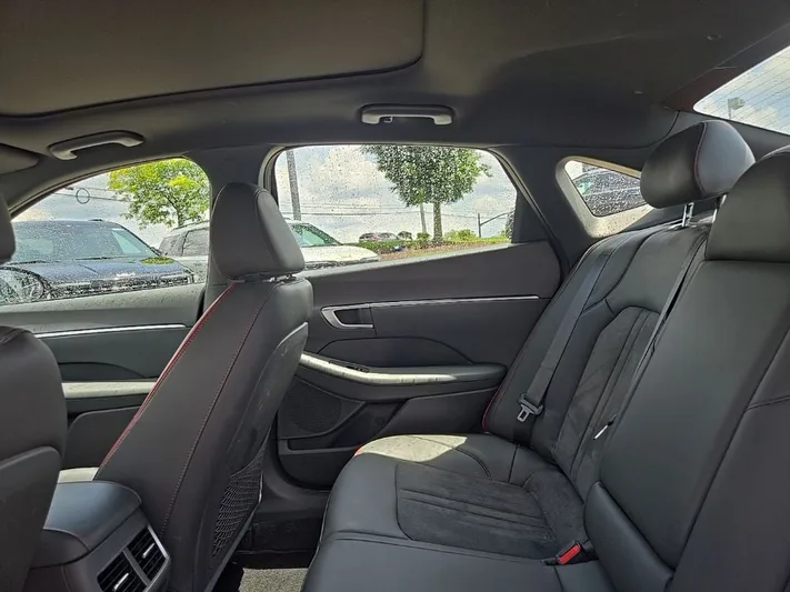 2020 Hyundai Sonata - view 32