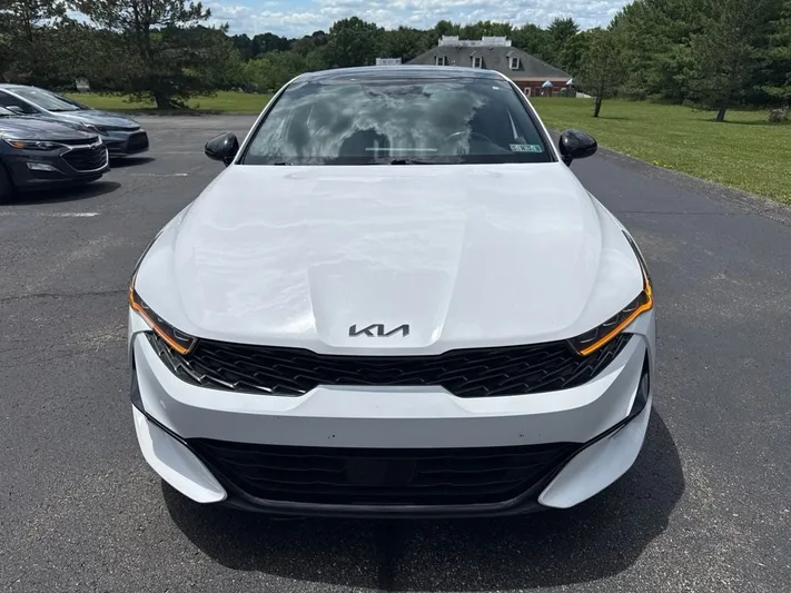 2022 Kia K5 - view 2