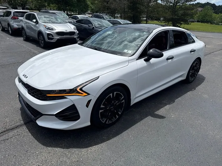 2022 Kia K5 - view 3