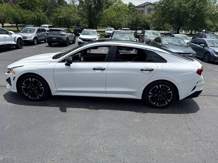 2022 Kia K5 - view 4