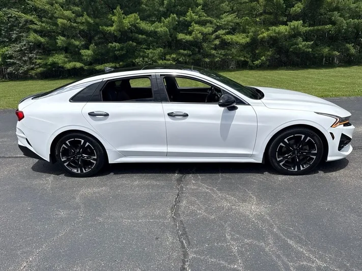 2022 Kia K5 - view 5
