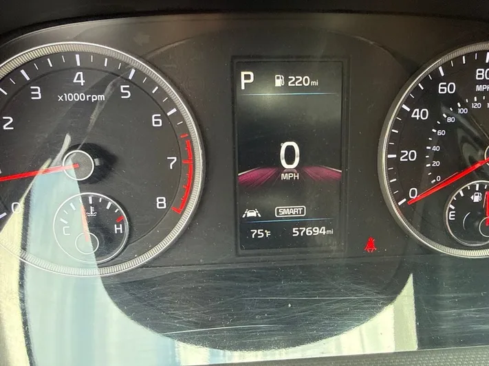 2022 Kia K5 - view 6