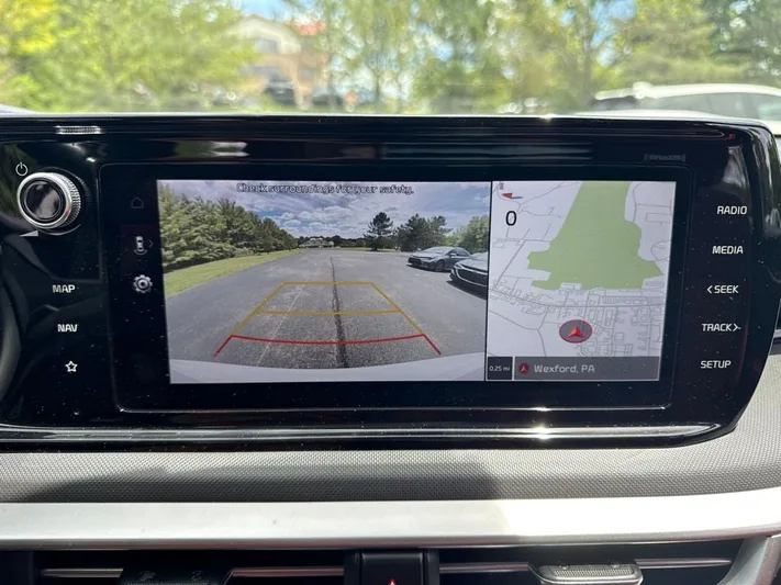 2022 Kia K5 - view 7