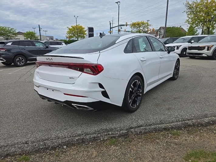 2023 Kia K5 - view 3