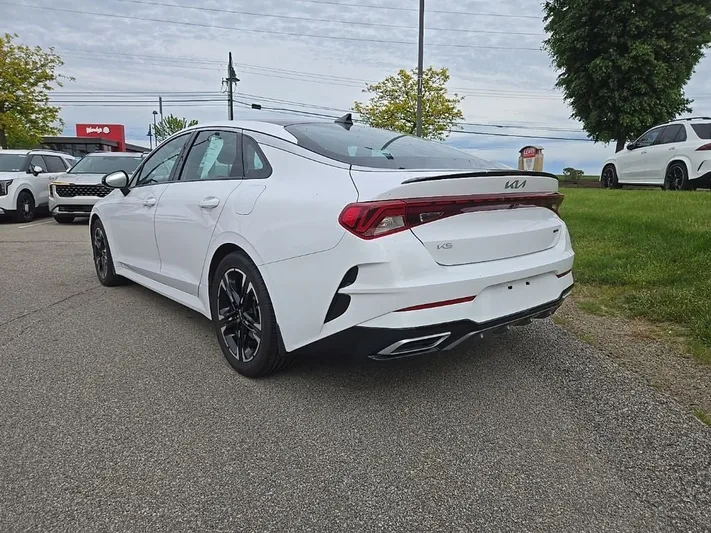 2023 Kia K5 - view 6
