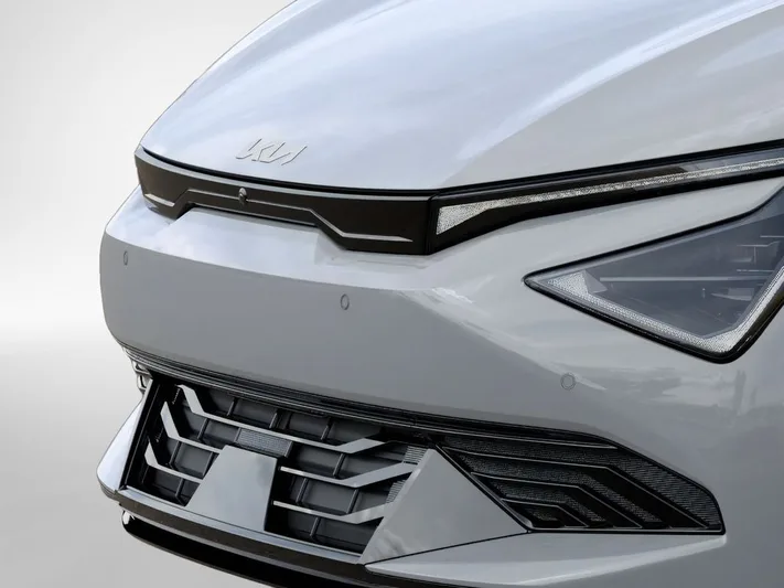 2025 Kia EV6 - view 12