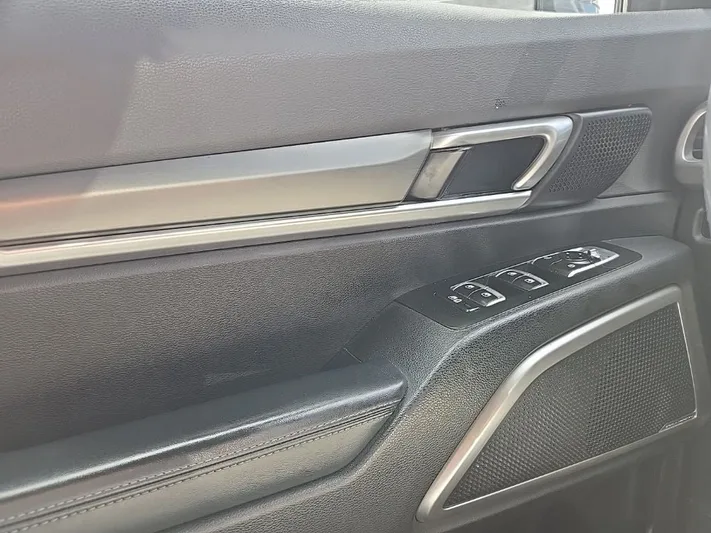 2021 Kia Telluride - view 18