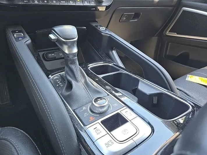 2021 Kia Telluride - view 21