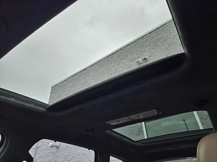 2022 Kia Telluride - view 26