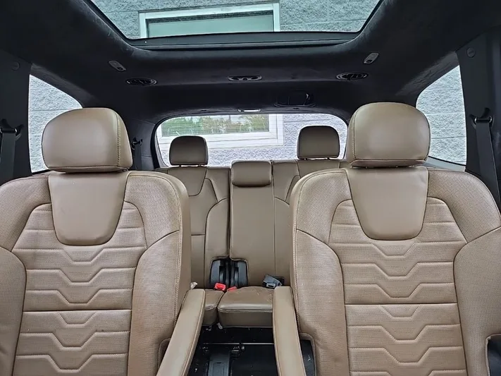 2022 Kia Telluride - view 27