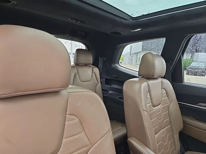 2022 Kia Telluride - view 32