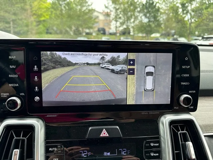 2022 Kia Sorento - view 7