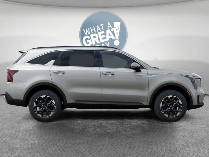 2026 Kia Sorento - view 7