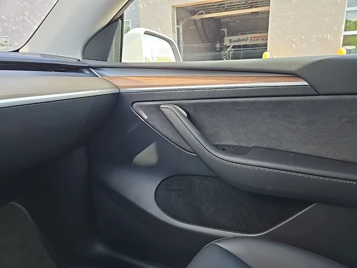 2023 Tesla Model - view 21