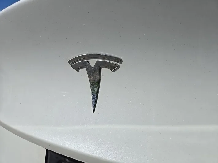 2023 Tesla Model - view 7
