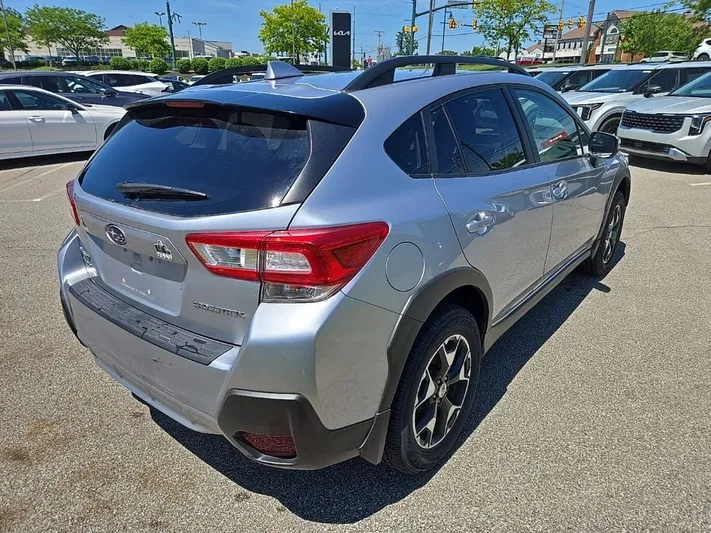 2018 Subaru Crosstrek - view 3