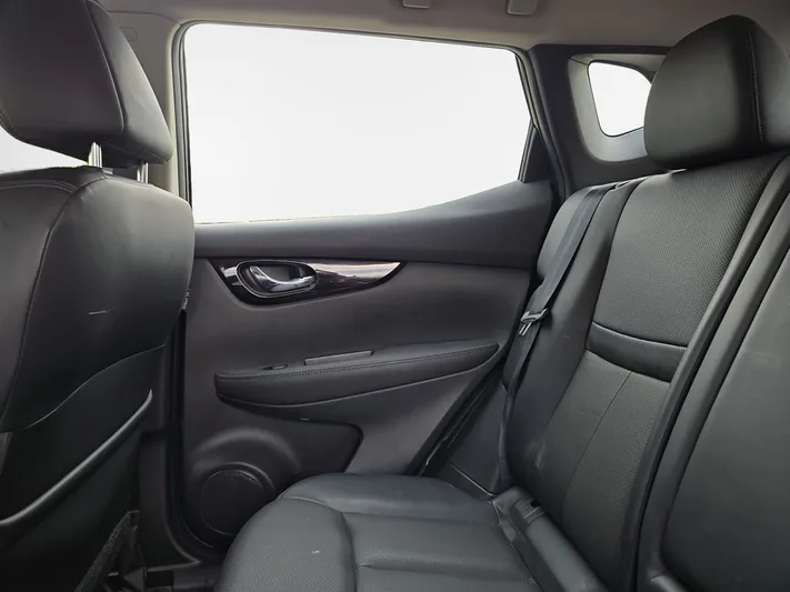 2022 Nissan Rogue - view 24